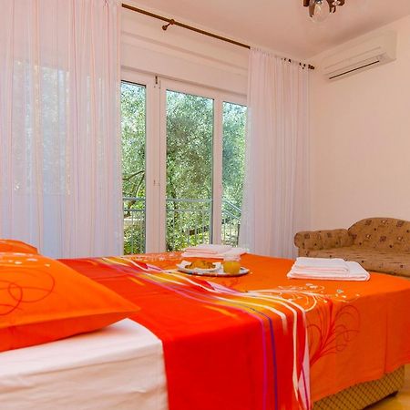 Apartments Maslina โตรกีร์ ภายนอก รูปภาพ