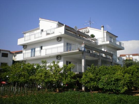 Apartments Maslina โตรกีร์ ภายนอก รูปภาพ