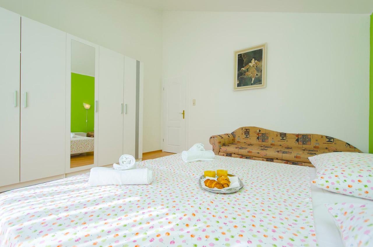 Apartments Maslina โตรกีร์ ภายนอก รูปภาพ