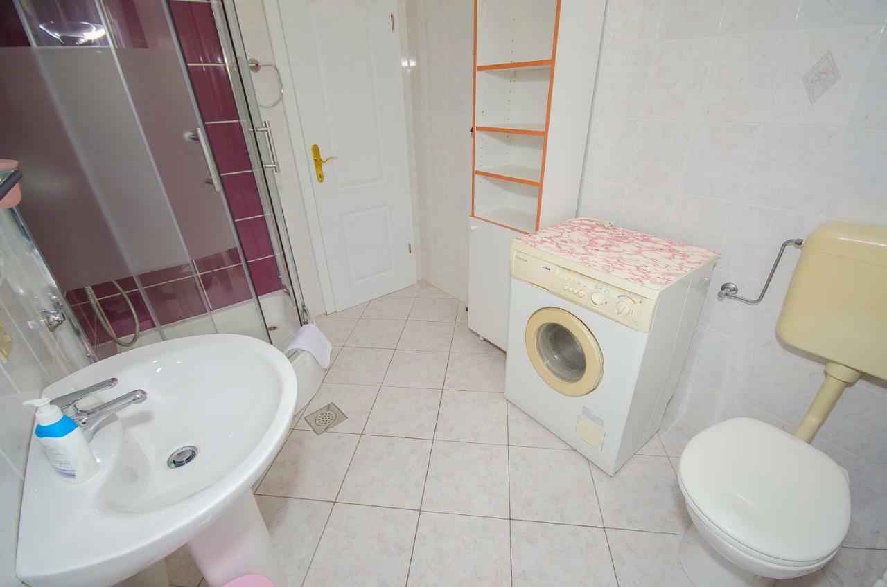 Apartments Maslina โตรกีร์ ภายนอก รูปภาพ